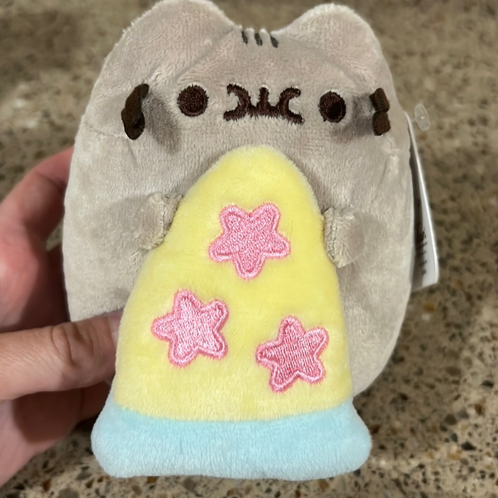 Pusheen plush 10th anniversary pizza pusheen